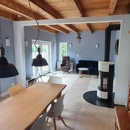 Ostseehaus Heisterbusch ケレンフーゼン